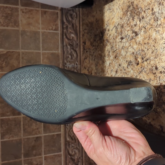 Tory Burch black wedges - Picture 8 of 8